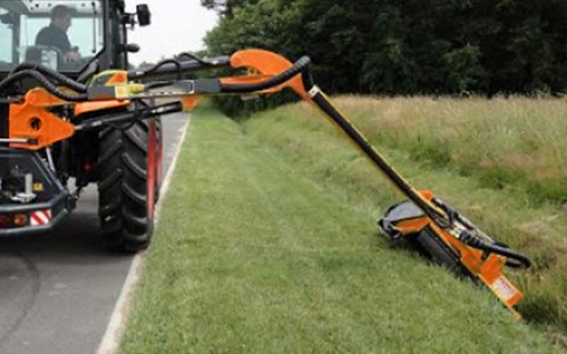 Equipement Laurenty - Maaien van bermen