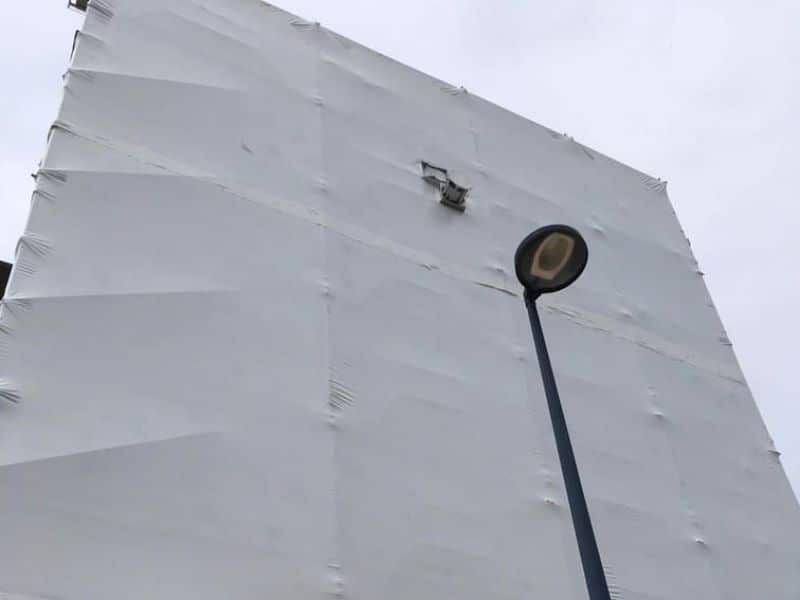 Protection d'un batiment pour le désamiantage