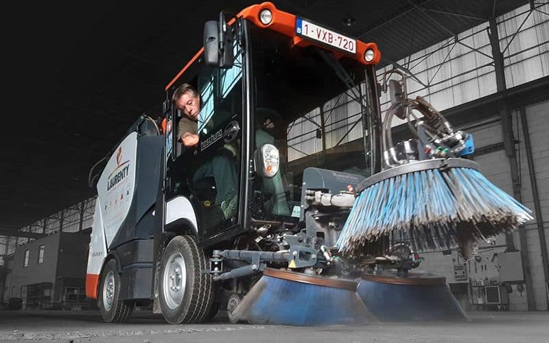 Machine de nettoyage de voiries - Laurenty Group Machine de nettoyage de voiries - Laurenty Group