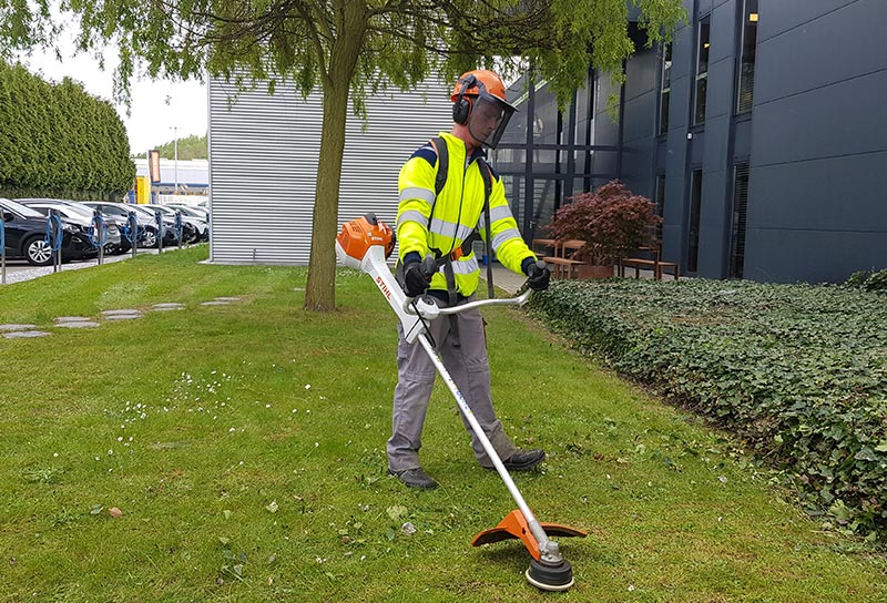 La tonte avec Laurenty Espaces Verts - Entreprise de jardinage